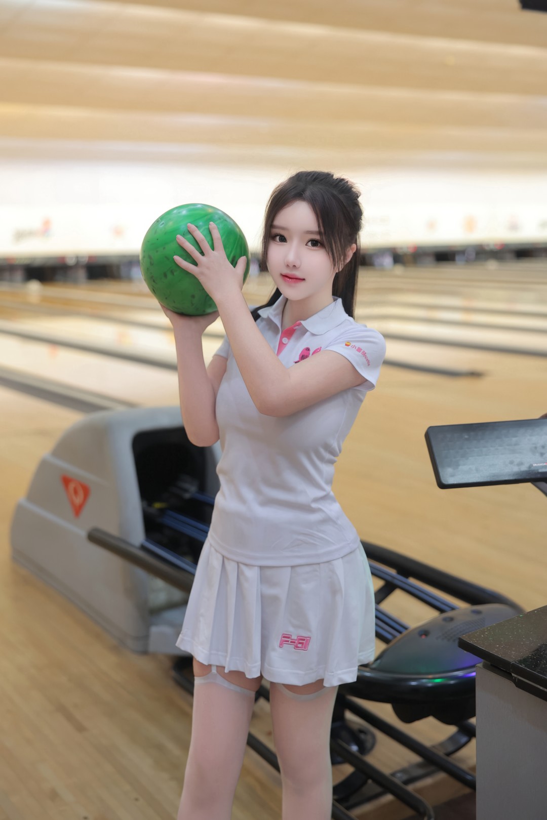 小薯条nienie写真合集下载｜清纯学妹沙滩游艇黑丝7套精选【无水印/7套/3.2GB】