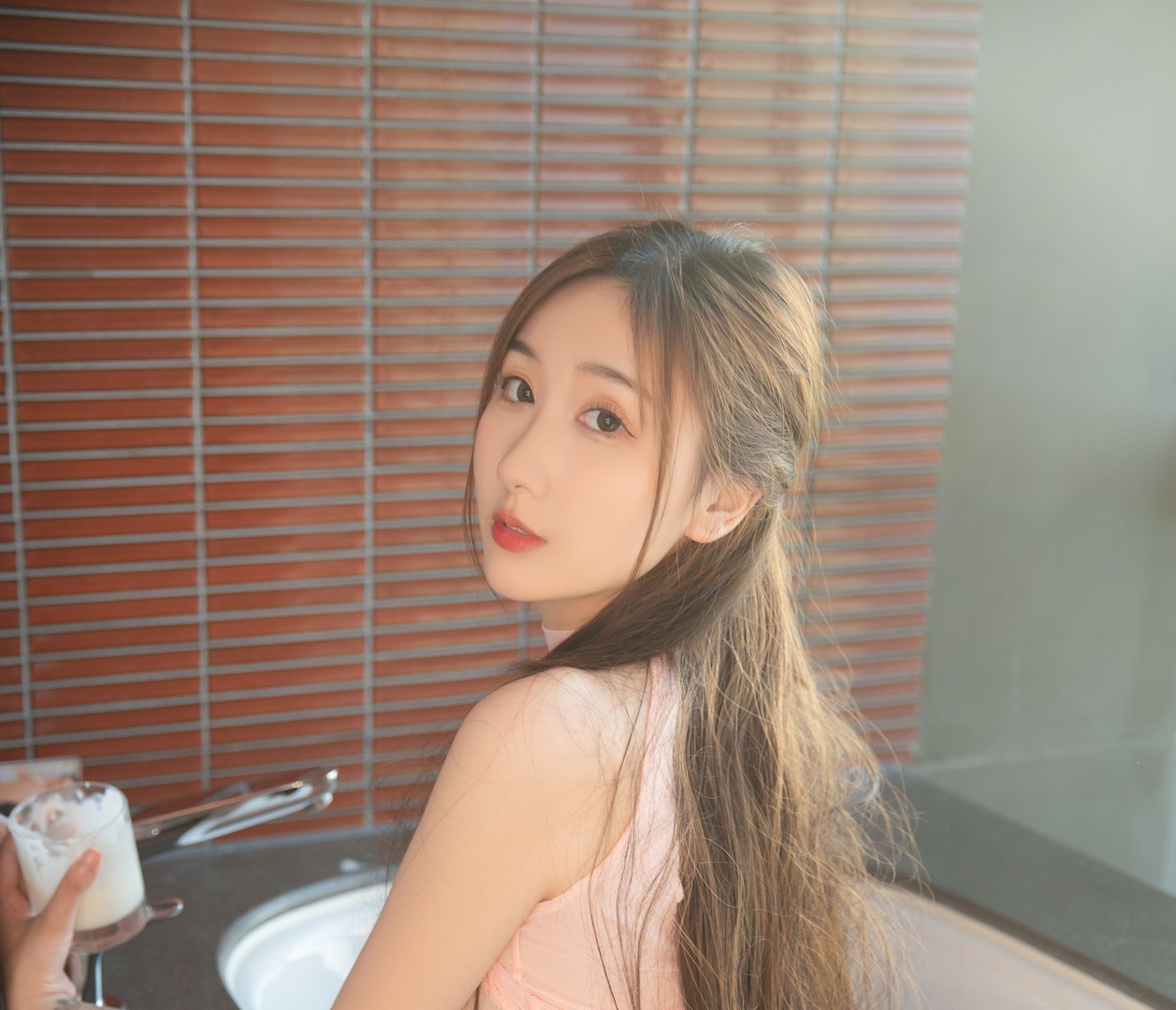 江真真绝美写真套图合集下载｜温婉御姐1套私房照资源【无水印/1套/760MB】