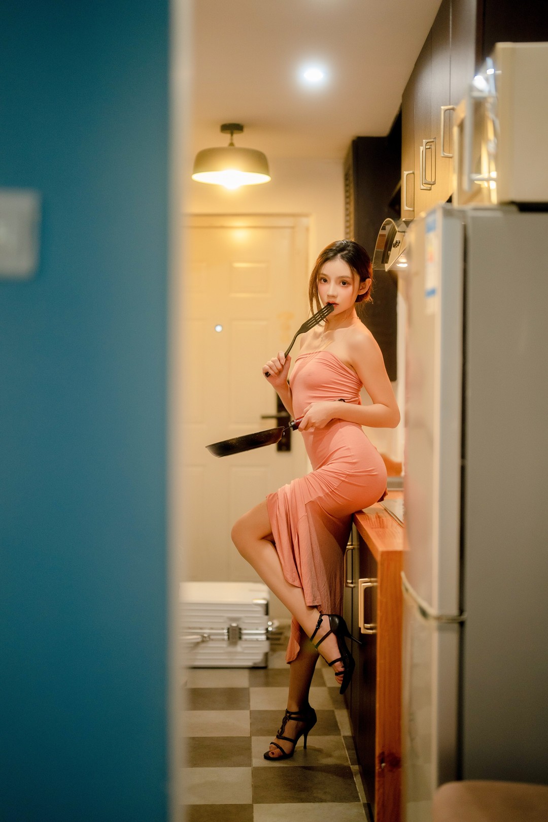 盖尔·加朵写真合集下载：以色列女神四胎后身材管理秘籍大赏【1套/550MB/无水印】