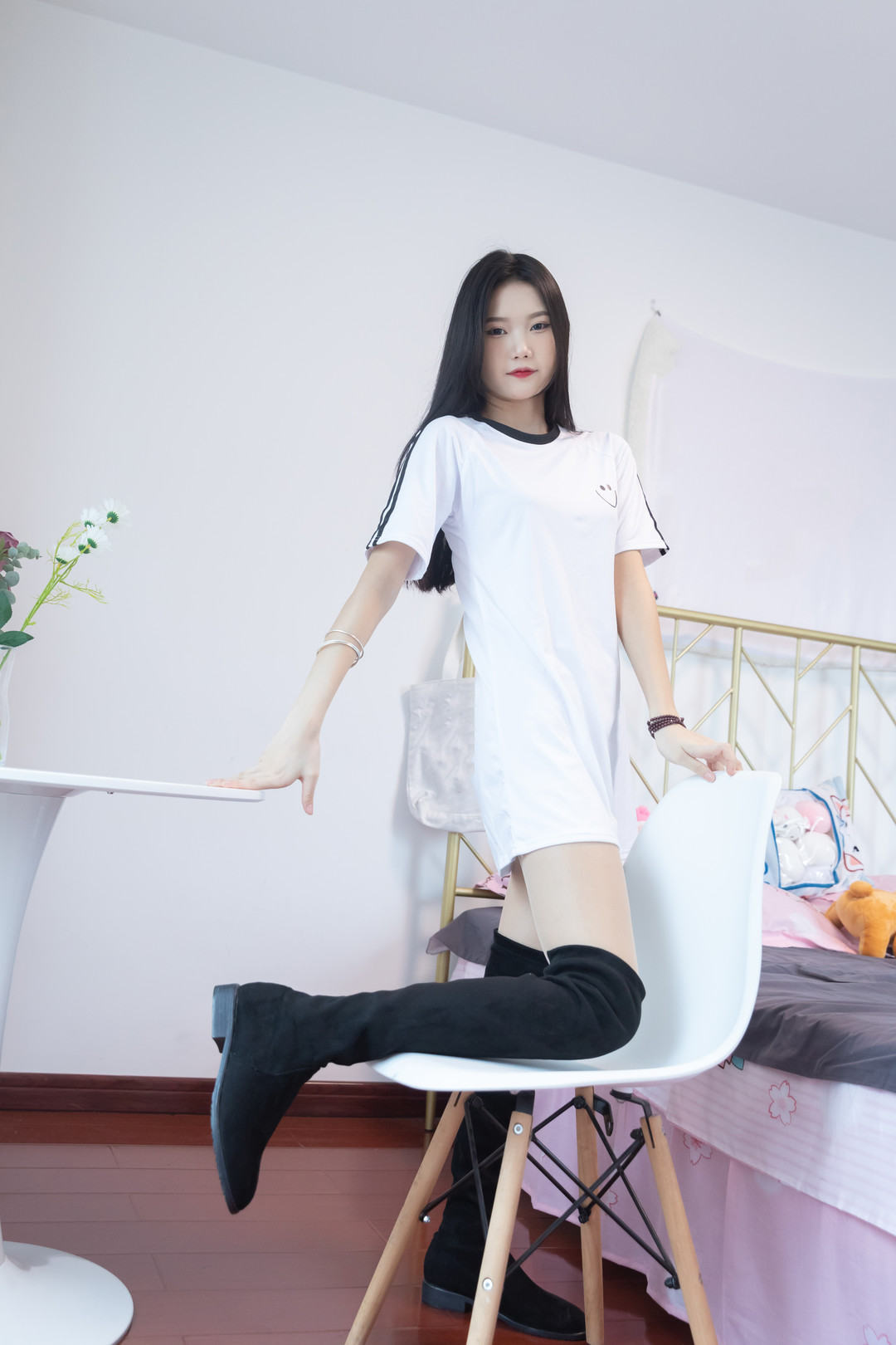 南乔丝袜美腿写真合集-气质女神高清摄影图集资源下载【无水印/100套/427GB】