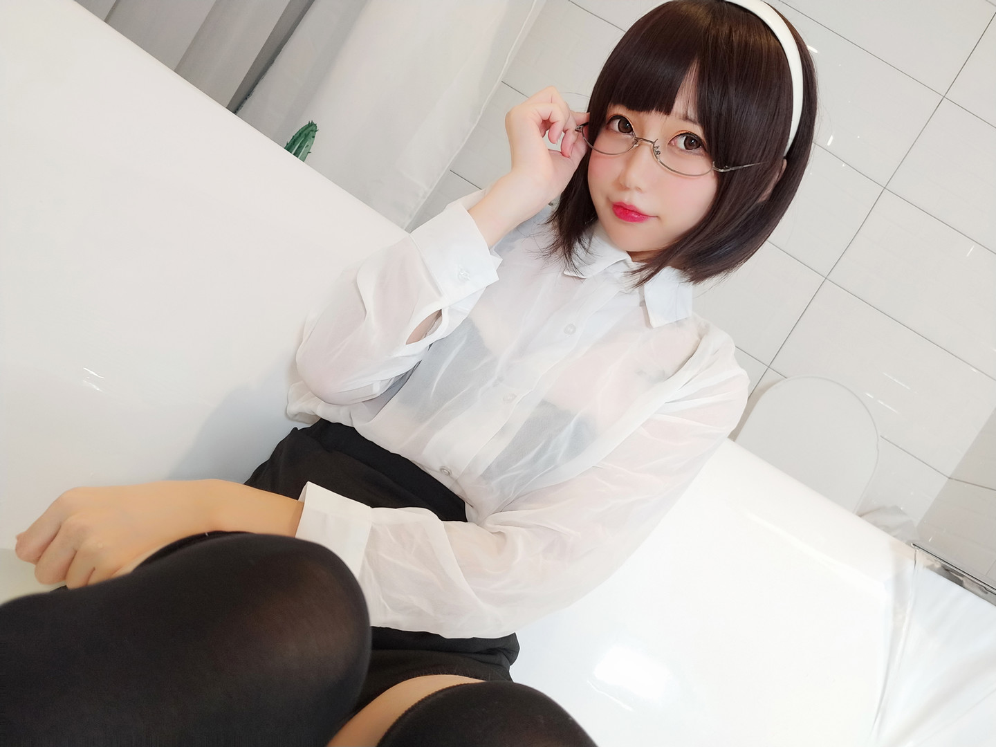 Nagesa魔物喵超全写真合集下载：大尺度COS/胶带少女等188套[无水印/358GB]