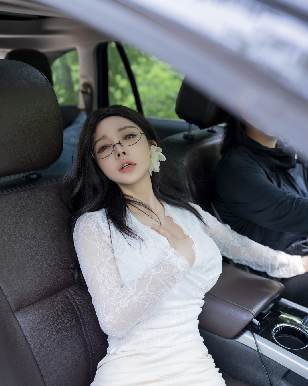潘娇娇图集合集：性感御姐无水印写真10套下载【内购/13GB】