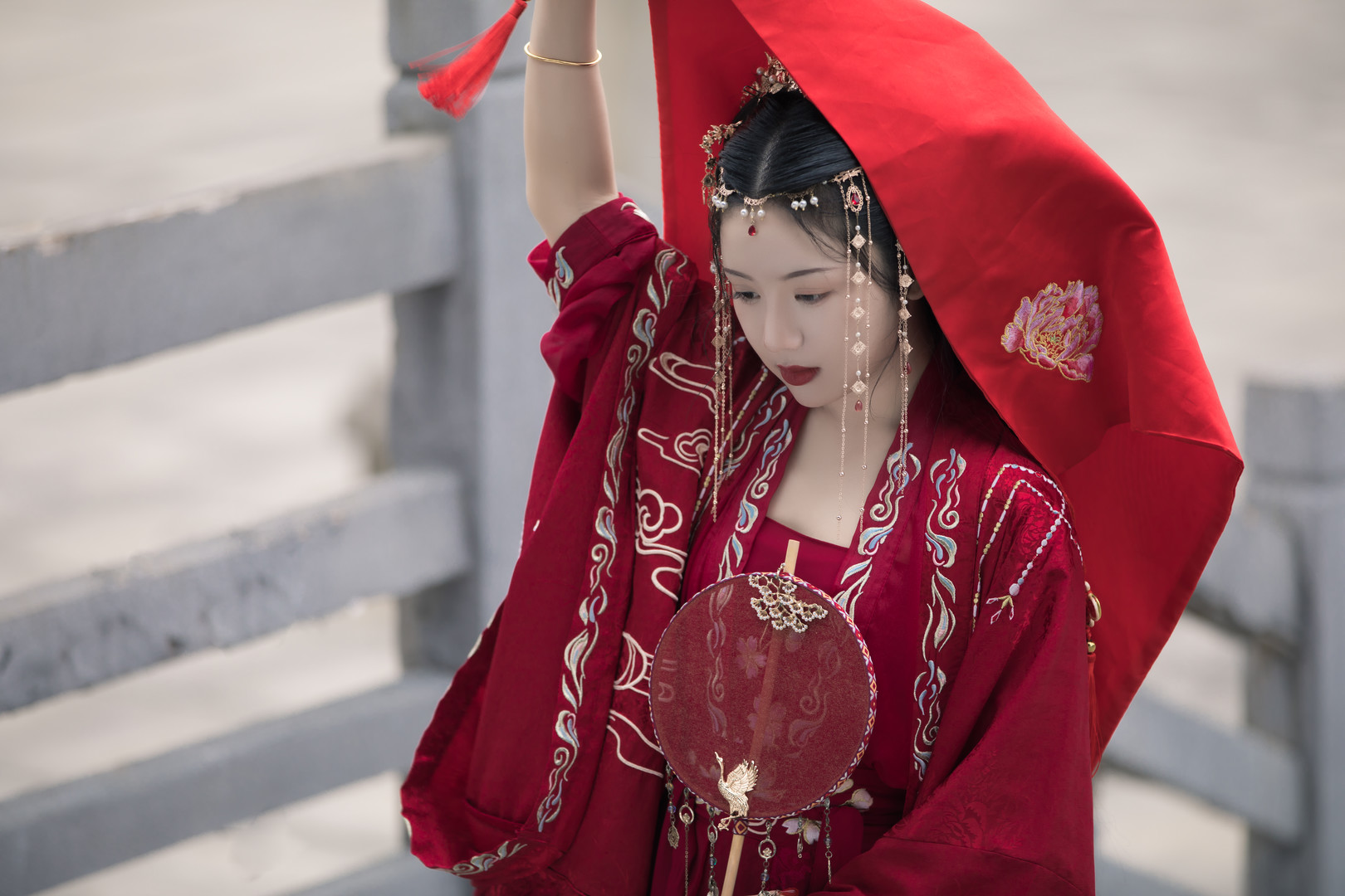 艺图语程彤颜绝美女神7542期套图：重庆辣妹多风格写真合集下载【无水印/2.4TB/4K】
