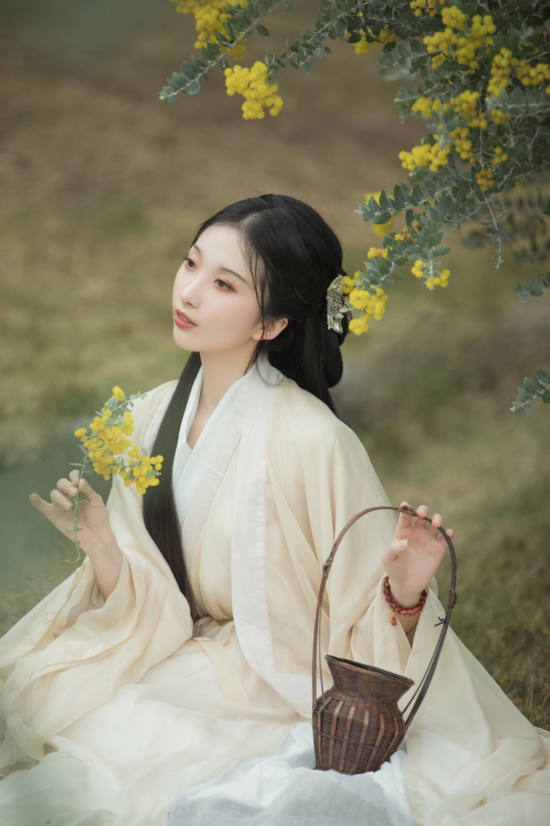 艺图语程彤颜绝美女神7542期套图：重庆辣妹多风格写真合集下载【无水印/2.4TB/4K】