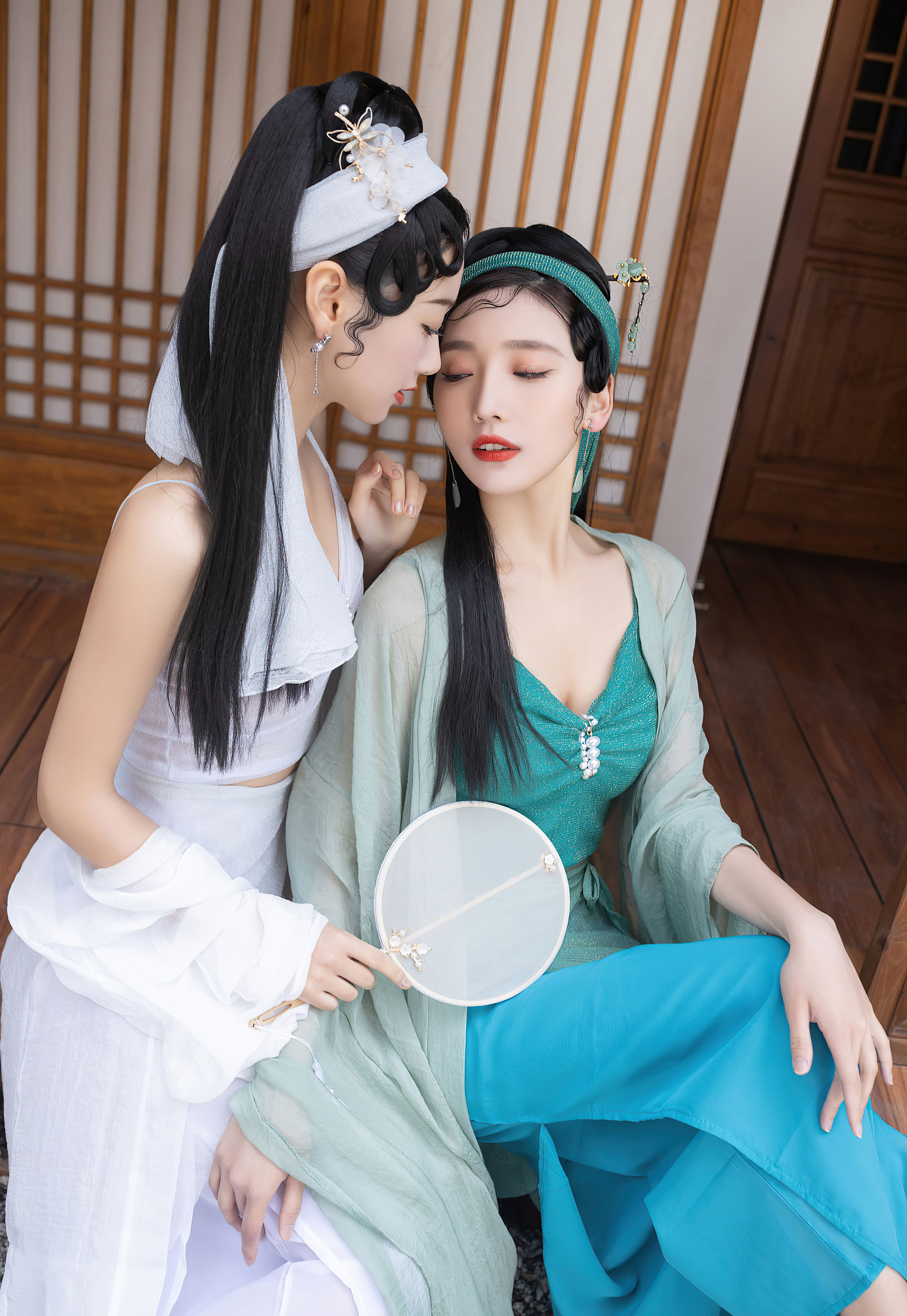 唐安琪写真套图合集下载【261套/182GB/4K原画】170cm大长腿燃爆私房圈