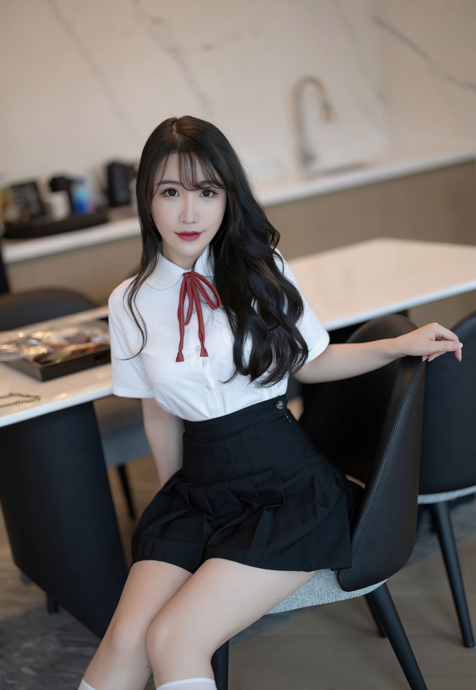 绯月樱Cherry谢芷馨全合集：黑丝/旅拍/女仆190套写真资源下载【70GB/4K原画/无水印】