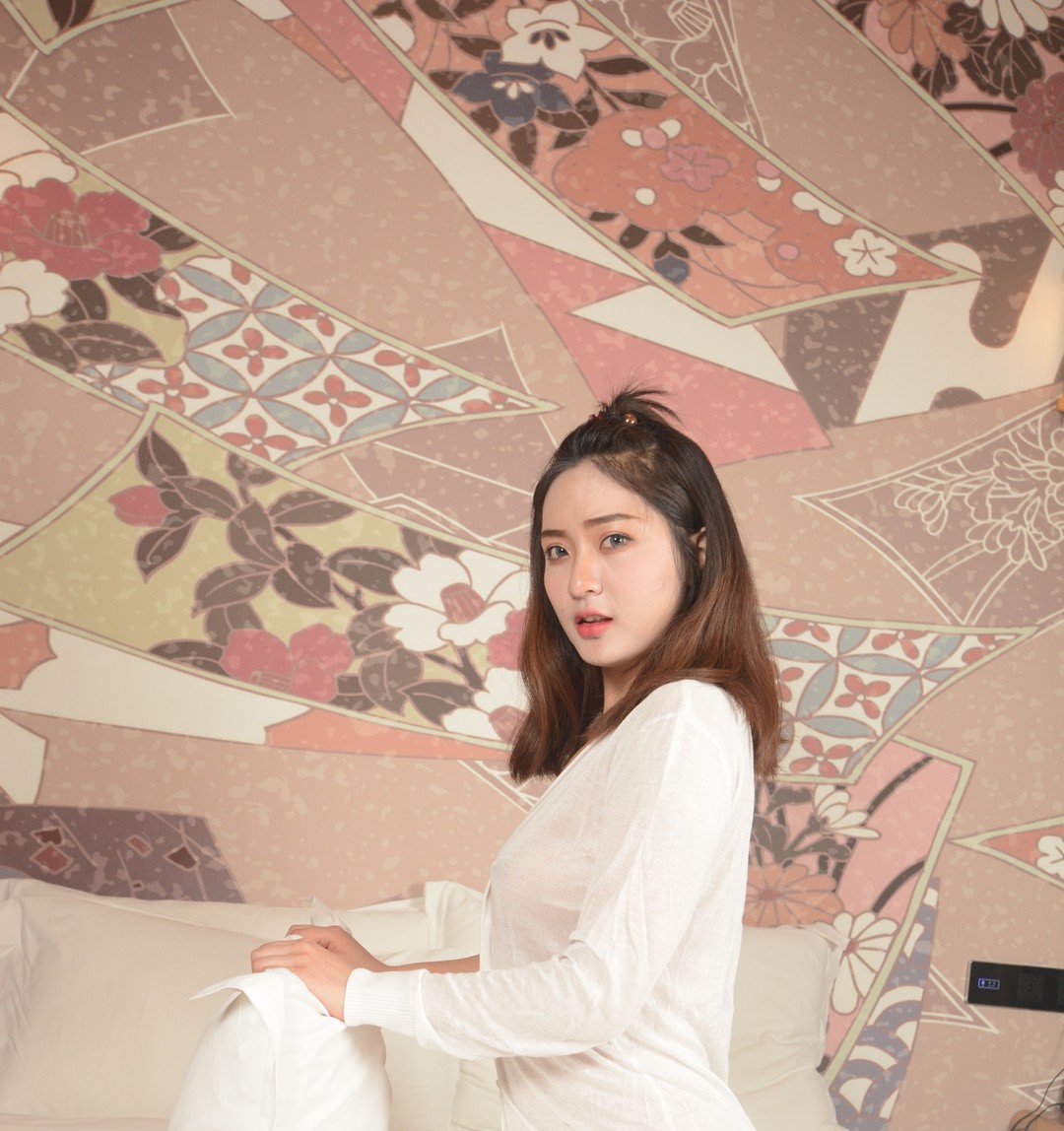 国模七七纯欲写真私拍合集：邻家女孩到职场女神的视觉盛宴【763P+3V/无水印/6.16GB】